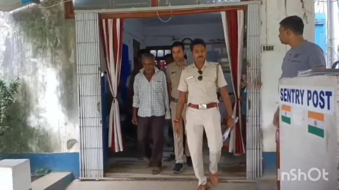 বাগদা: বাংলাদেশ থেকে ভারতে অনুপ্রবেশের পথে এক বাংলাদেশী গ্রেপ্তার , তাকে জেরা করে গ্রেপ্তার আরও ৪ দালাল