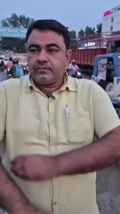 Jilladaksh rana ran vijay singh L G P
Road ka survey karte hue.