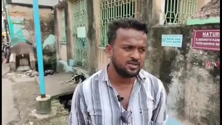 রানাঘাট ১: সারমেয় কে ধারালো অস্ত্রের কোপ মাংস ব্যবসায়ী তাহেরপুর পশু প্রেমীরা কঠোরতম শাস্তি দাবি চাইছেন প্রশাসনের কাছে