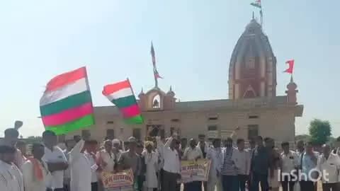 जोधपुर: केलनसर से रामदेवरा के लिए दो पैदल संघ रवाना, भक्तों में दिखा उत्साह, डीजे पर नाचे और पटाखे फोड़े गए
