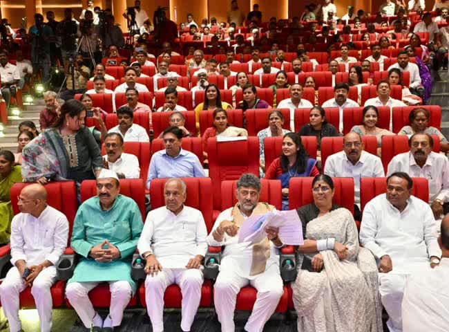 ಬೆಂಗಳೂರು ಉತ್ತರ: ನಗರದಲ್ಲಿ ಭಾರತ್ ಜೋಡೋ ಪಾದಯಾತ್ರೆಯ ಐದನೇ ವಾರ್ಷಿಕೋತ್ಸವದಲ್ಲಿ ಸಿಎಂ ಭಾಗಿ