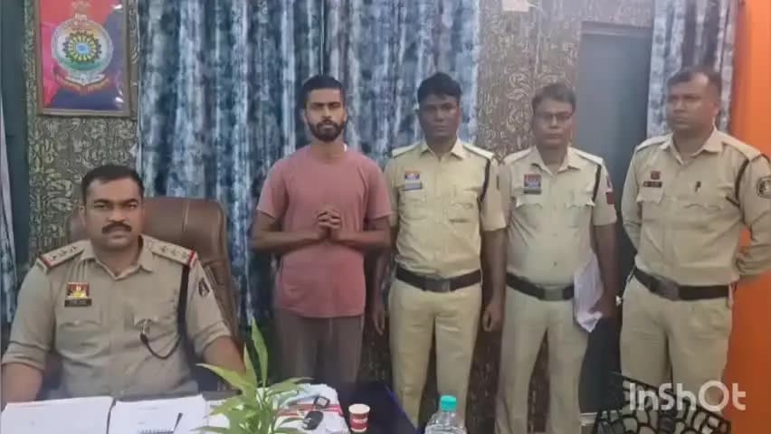मनेन्द्रगढ़: मनेन्द्रगढ़ में 18.9 लीटर अवैध अंग्रेजी शराब के मामले में फरार आरोपी राकेश जायसवाल उर्फ झींगा गिरफ्तार, जेल भेजा गया