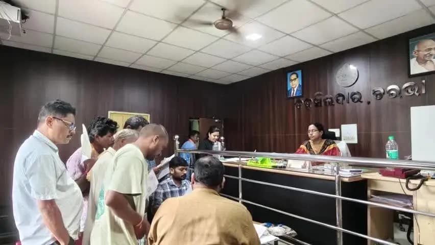 ସୋନପୁର: ତରଭା ତହସିଲରେ ହାଇଟେକ୍ ସର୍ଭେ ଅଧୀନରେ ଫର୍ମ-୧୪ ସମ୍ପର୍କିତ ଶୁଣାଣି ଅନୁଷ୍ଠିତ ହୋଇଯାଇଛି