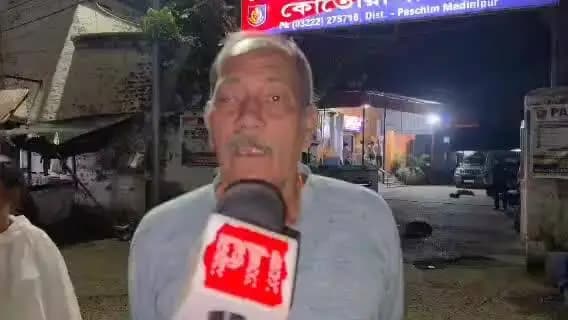 মেদিনীপুর: বাঘেশ্বর বাবার বিরুদ্ধে মেদিনীপুর কোতোয়ালি থানায় অভিযোগ জানিয়ে থানার বাইরে বিক্ষোভ দেখালো কংগ্রেস