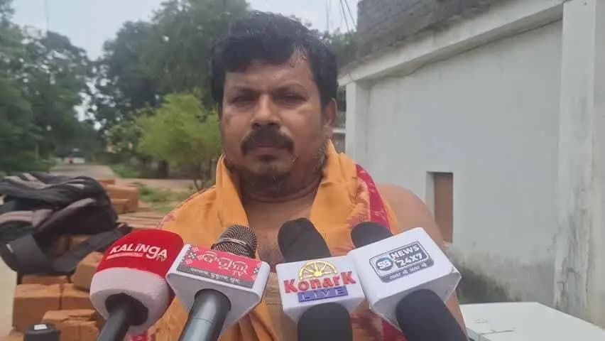ସୋନପୁର: ସହରର ବିଶିଷ୍ଟ ଶୁପକାର ସୂପକାର ଅର୍ଜୁନ ରଥ ହତ୍ୟା ଉଦ୍ୟମ ଘଟଣା ଆସନ୍ତୁ ଶୁଣିବା ସେ କଣ କହୁଛନ୍ତି
