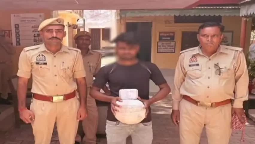 शिकोहाबाद: नगला भवानी मार्ग से 1 किलो 44 ग्राम नशीले गांजे के साथ अभियुक्त को किया गया गिरफ्तार