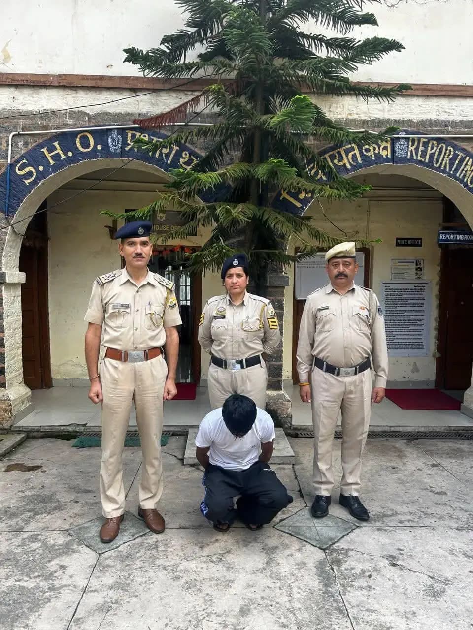 रोहड़ू: टैक्सी किराया न देने वाली युवती से 5 ग्राम चिट्टा बरामद, शिमला पुलिस ने दर्ज किया मुकदमा