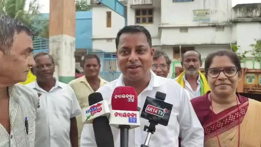 ପାରଳାଖେମୁଣ୍ଡି: ବୃକ୍ଷ ରୋପଣ କାର୍ଯ୍ୟକ୍ରମ କୁ ନେଇ ପୁରାତନ ଛାତ୍ର ସଙ୍ଘର ସଭାପତି ଙ୍କ ପ୍ରତିକ୍ରୀୟା