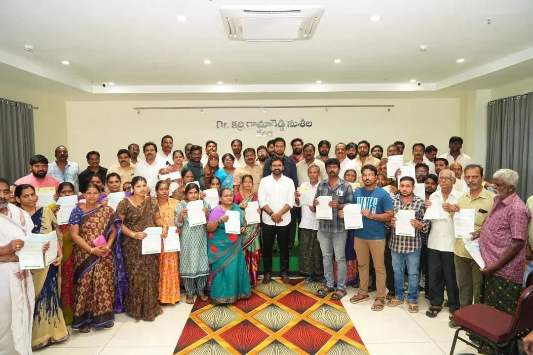 రాజమండ్రి సిటీ: రాజమండ్రిలో 769 మందికి సీఎంఆర్ఎఫ్ చెక్కుల పంపిణీ: ఎమ్మెల్యే వాసు వివరాలు