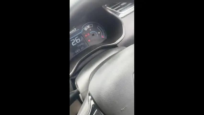 बरेली: 2025 मॉडल Renault Triber में बार-बार खराबी, सर्विस के बाद भी समस्या जस की तस, ग्राहक ने Renault Bareilly पर उठाए सवाल