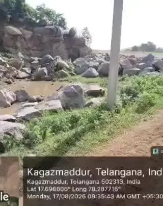 నర్సాపూర్: విజిలెన్స్ అధికారులు పట్టించుకోవడం లేదంటూ గ్రామస్తులగ్రహం