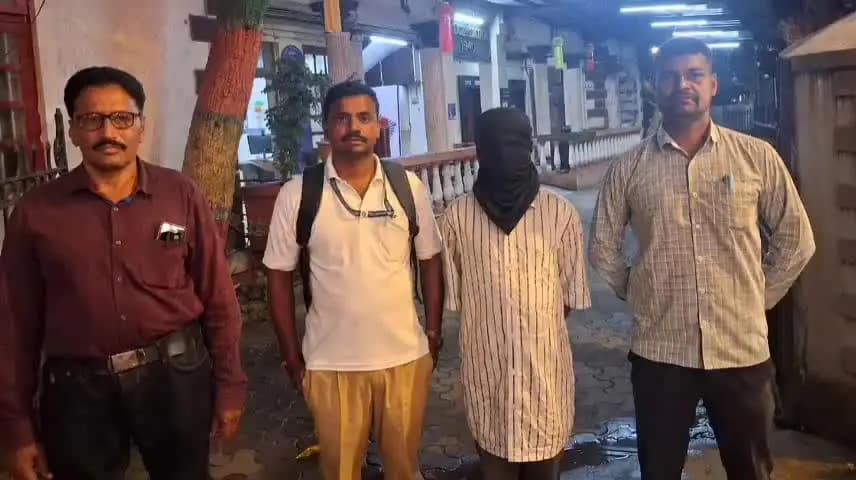 शेगाव: महाविद्यालयीन युवतीचा विनयभंग करून पसार झालेल्या आरोपीला शेगाव पोलिसांनी मुंबईतून घेतले ताब्यात