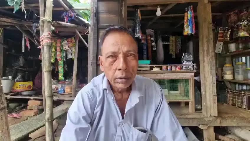 ଭୋଗରାଇ: ଇନ୍ଦିରା ଛକ ଅଞ୍ଚଳ ରେ ଶଶୁରକୁ ହାଣିବା ପାଇଁ ବୀଚ ବଜାରେ ତେଲଙ୍ଗା କଟୁରୀ ନେଇ ଗୋଡ଼ାଇଲା ଜ୍ୱାଇଁ