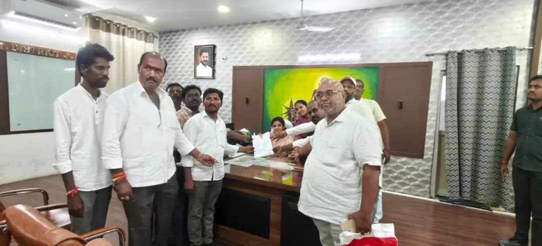 నారాయణపేట్: ఉప సర్పంచుల చెక్ పవర్ కొనసాగించాలి: కలెక్టర్కు వినతిపత్రం