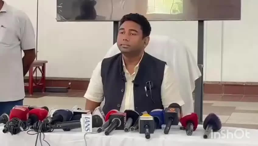 পূব ডিব্ৰুগড়: চাফাই কৰ্মচাৰীৰ সমস্যা বুজ লোৱাৰ উদ্দেশ্যে ডিব্ৰুগড়লৈ অহা অসম ৰাজ্যিক চাফাই কৰ্মচাৰী আয়োগৰ অধ্যক্ষ সংবাদমেল