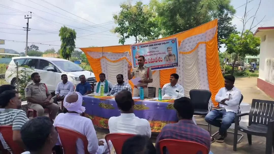 అసిఫాబాద్: కెరమెరి పోలీస్ స్టేషన్ లో గణేష్ ఉత్సవాలపై నిర్వాహకులతో సమావేశం