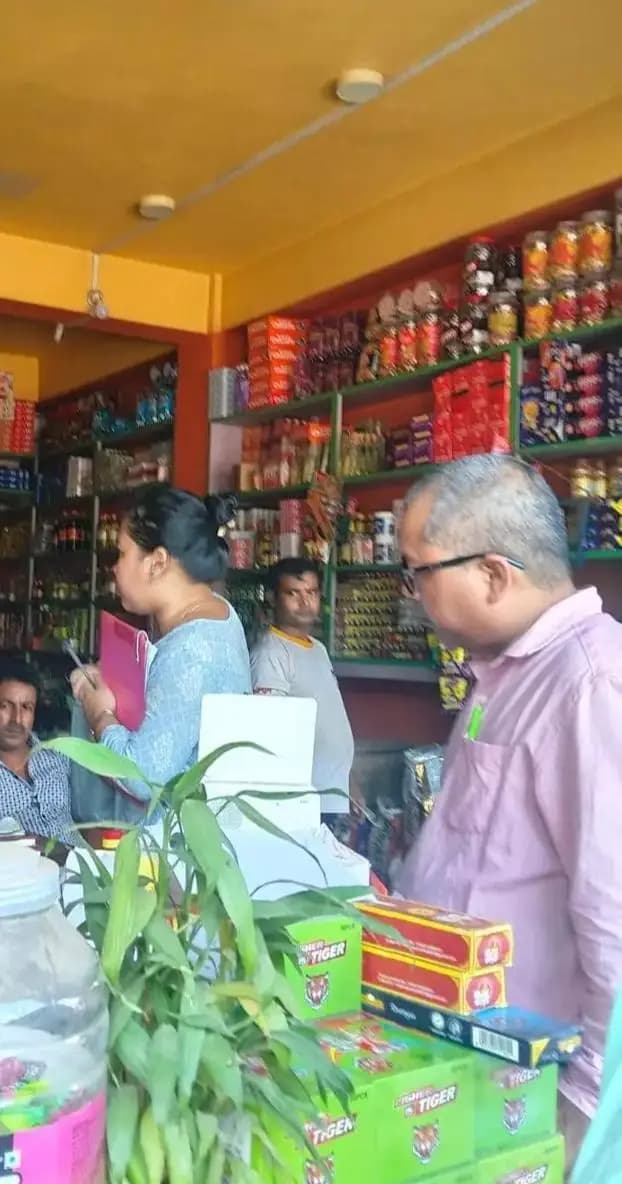 খোয়াই: খোয়াইয়ের পাইকারি দোকানে ফুড সেফটি দপ্তরের পরিদর্শন শুরু