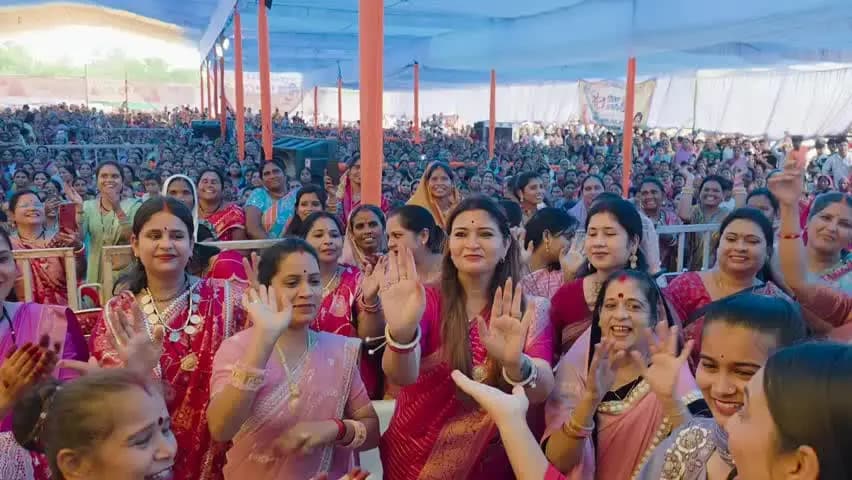 पंडरिया: तीज के रंग में रंगा पंडरिया, विधायक भावना बोहरा ने थिरकते हुए हजारों महिलाओं के साथ मनाया तीज मिलन समारोह