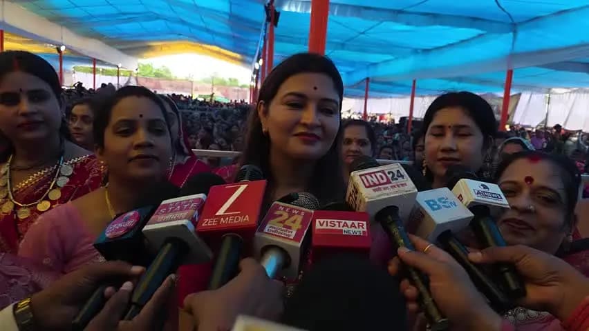 पंडरिया: पंडरिया विधानसभा के 07 मंडल की महिलाओं ने तीज मिलन कार्यक्रम में सहभागिता निभाई, सभी को तीज की बधाई दी भावना, विधायक