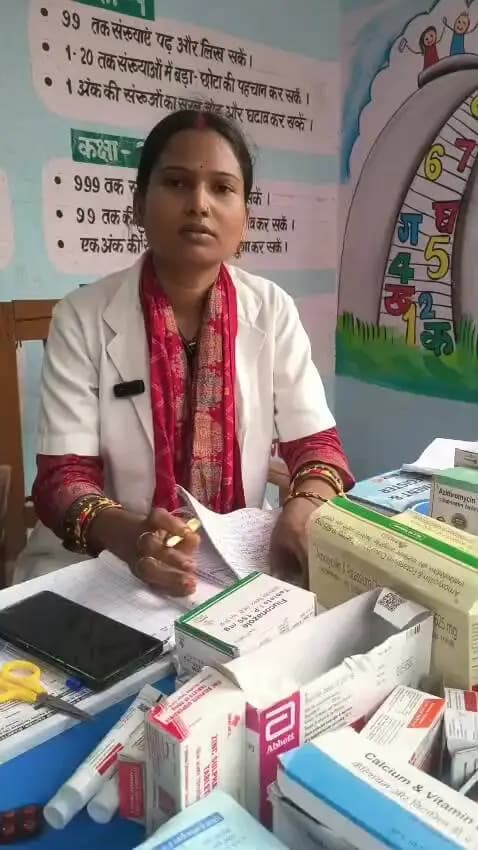 जिलाधिकारी, खगड़िया के निर्देशानुसार बापू मध्य विद्यालय, खगड़िया स्थित बाढ़ राहत शिविर में मेडिकल कैंप का संचालन किया जा रहा है। प्रभावित परिवारों को निःशुल्क स्वास्थ्य जांच, आवश्यक चिकित्सकीय परामर्श एवं दवाइयां उपलब्ध कराई जा रही हैं।