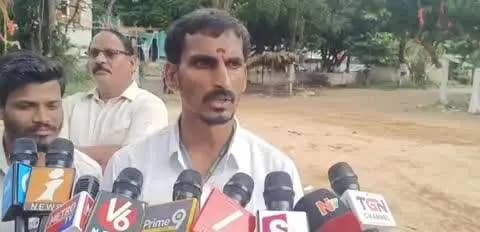 మేడ్చల్: మోసాలకు పాల్పడుతున్న వ్యక్తిపై కెపిహెచ్బి పోలీసులకు ఫిర్యాదు చేసిన బాధితులు