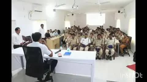 ఇల్లందు: సాంకేతిక పరిజ్ఞానాన్ని సమర్థవంతంగా వినియోగించుకోవాలని సిబ్బందికి సూచించిన జిల్లా ఎస్పీ రోహిత్ రాజు