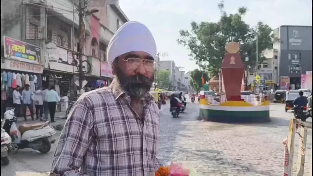नांदेड: खा. अशोकराव चव्हाणांनी घेतली ‘नांदेडची गॅरंटी’; महावीर चौकात व नांदेड़ शहरात,मात्र खड्ड्यांचीच ‘हमी’! — दिलीपसिंघ सोडीं