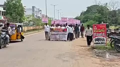 ములుగు: ములుగులోని రైస్ మిల్లర్స్ ఆధ్వర్యంలో మహాధర్నా