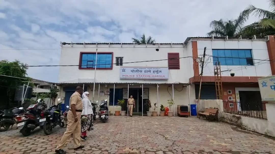 छत्रपती संभाजीनगर: हर्सूल परिसरातील हरिसिद्धीमातानगर, शिवदत्तनगर येथे घरासमोर हँडल लॉक करून उभी केलेली दुचाकी अज्ञात चोरट्याने लंपास केली