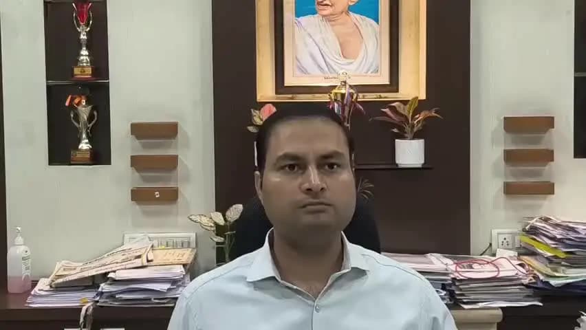 पुष्कर: जिला निर्वाचन अधिकारी लोक बन्धु ने नगरीय निकाय आम चुनाव-2026 के मतदाताओं से आत्मियता भरा आग्रह किया