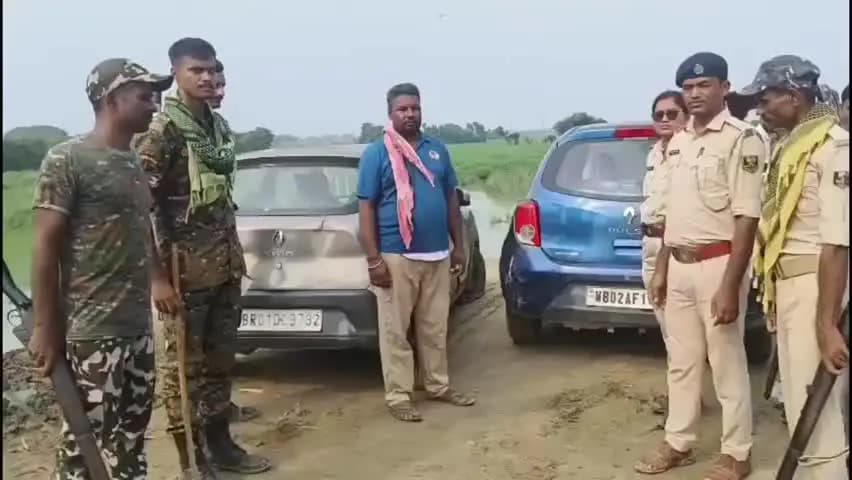 बिथान: सोहमा गांव से उत्पाद पुलिस ने दो कारों से करीब 42 लीटर विदेशी शराब बरामद की