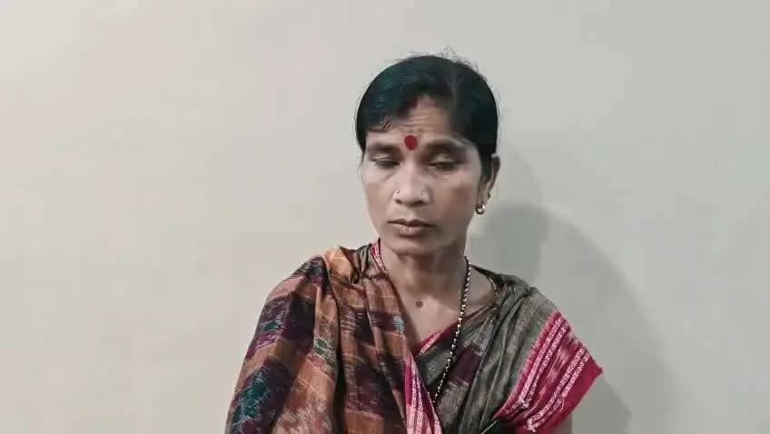 ରାୟଗଡା: କାଶୀପୁର ବ୍ଲକ ତିଜମାଳି ନିକଟବର୍ତ୍ତୀ କଣ୍ଟାମାଳ ଗ୍ରାମରେ ମହିଳାଙ୍କ ସମେତ ପରିବାରକୁ ଜୀବନରେ ମାରିଦେବାକୁ ଧମକ ନେଇ ମହିଳାଙ୍କ ପ୍ରତିକ୍ରିୟା