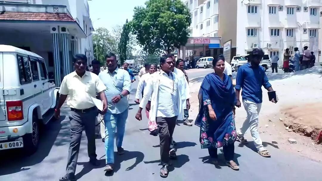 பழனி: பழனி அரசு மருத்துவமனையில் ஆய்வு: தாய்மாமன் தங்க மோதிரம் திட்டத்திற்கு தயாராகும் வைப்பறை
