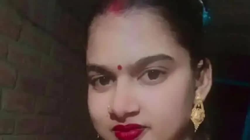 हमीरपुर: सुमेरपुर कस्बे में फंदे पर झूली 21 वर्षीय विवाहिता, मौत से मचा हड़कंप, मायके पक्ष ने दहेज के लिए हत्या का लगाया आरोप