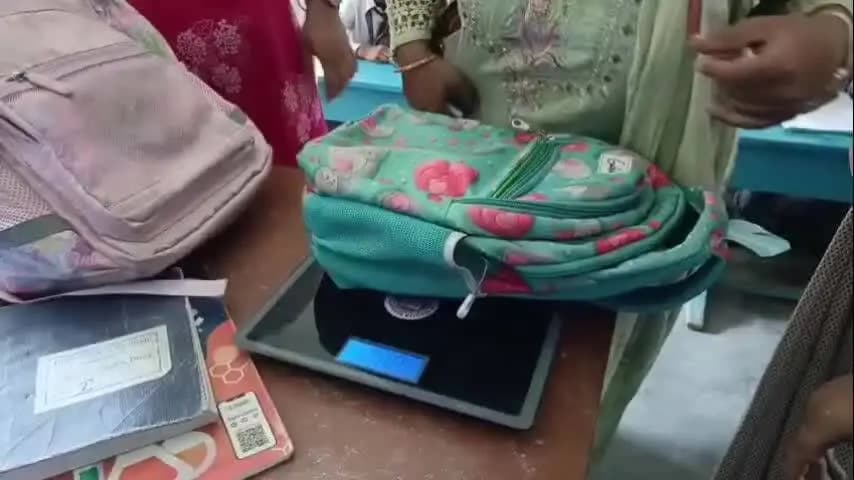 তিনিচুকীয়া: স্কুল বেগৰ ওজনত কঠোৰ শিক্ষা বিভাগ,সদৰত বিদ্যালয়ে বিদ্যালয়ে অভিযান