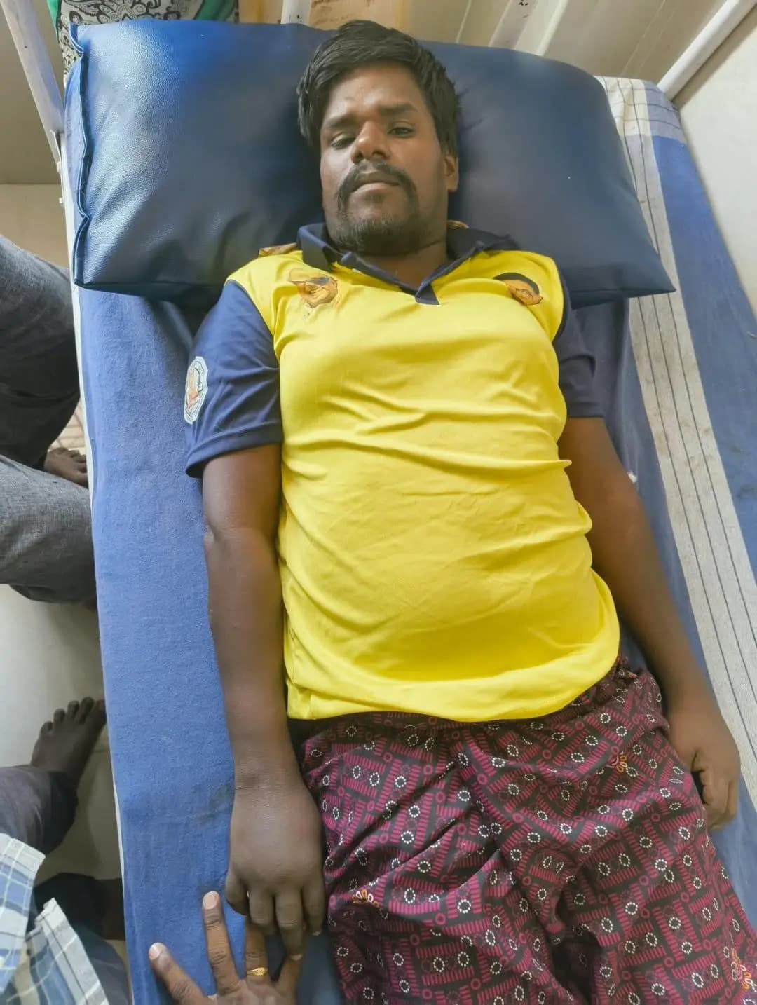 சேரன்மகாதேவி: வீரவநல்லூர்: போலீஸ் தாக்கியதாக வாலிபர் புகார் - எஸ்.பி. அதிரடி விசாரணை