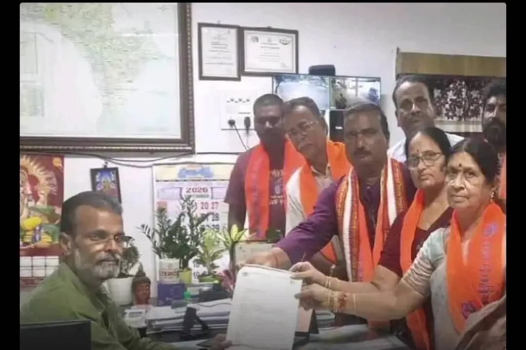 మచిలీపట్నం దక్షిణం: మచిలీపట్నం: గోమాంసం ఎగుమతిదారులపై చర్యలకు వినతి