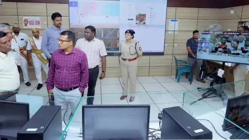செங்கல்பட்டு: மதுராந்தகம் இடைத்தேர்தலை முன்னிட்டு தேர்தல் கட்டுப்பாட்டு அறை வாக்கு எண்ணும் மையம் ஆகியவற்றில் தேர்தல் பார்வையாளர்கள் ஆய்வு செய்தனர்