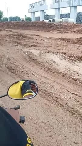 ए बजरू का डंपर पढ़ चुका है
लोकेशन पूरा