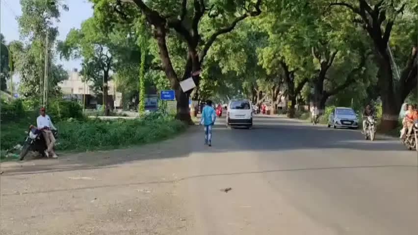 મોરવા હડફ: મોરવા હડફ પોલીસે માતરિયા ગામેથી વિદેશી દારૂના જથ્થા સાથે એક ઇસમને ઝડપી પાડ્યો