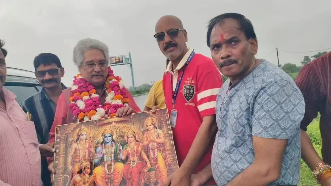 निवाड़ी: निवाड़ी तिगैला पर श्रमजीवी पत्रकार संघ के प्रदेश अध्यक्ष शलभ भदौरिया का भव्य स्वागत