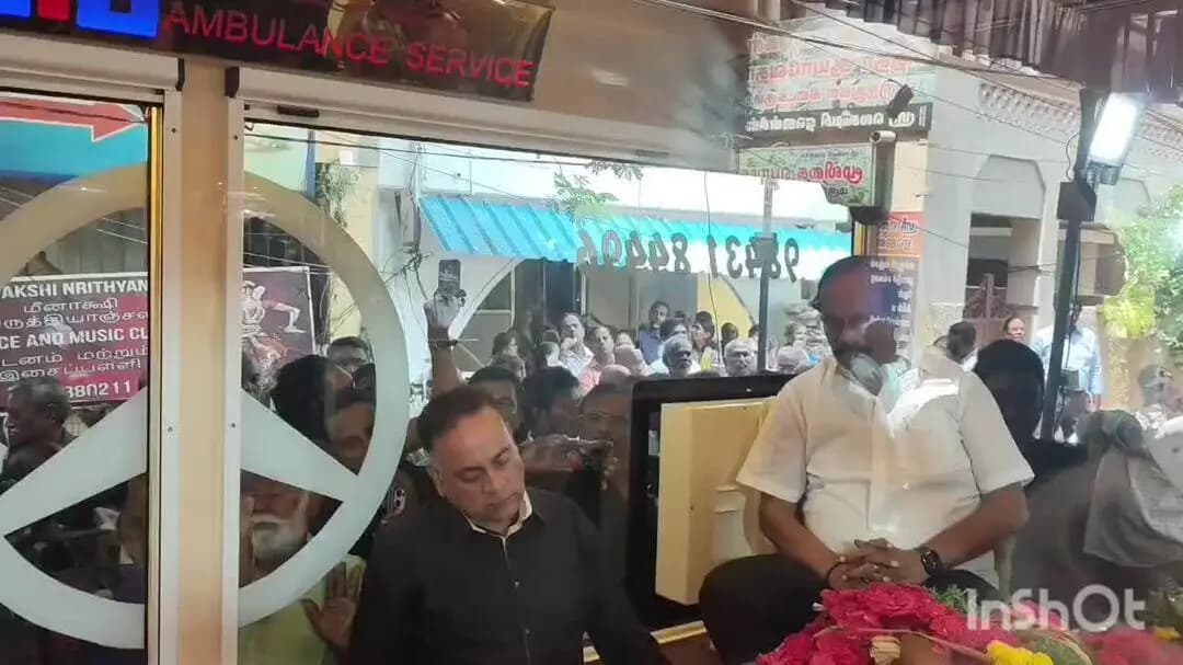 மதுரை தெற்கு: சாலமன் பாப்பையா உடலுக்கு அரசு மரியாதை செய்திட முதலமைச்சரும் செய்தி மக்கள் தொடர்பு துறை அமைச்சரும் நடவடிக்கை எடுக்க வேண்டும்- திண்டுக்கல் லியோனி பேட்டி
