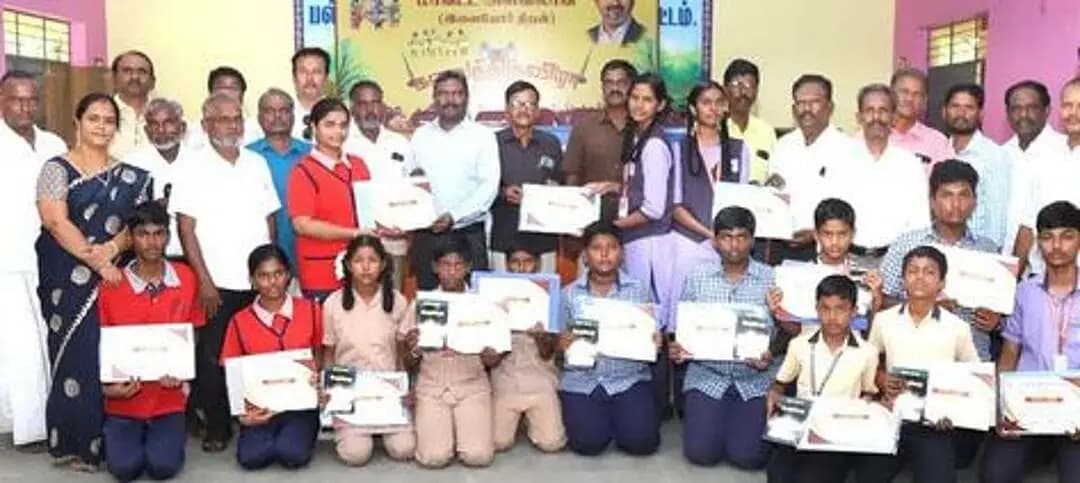 புதுக்கோட்டை: மாணவர்களின் அசத்தல் சாதனை: திருவாரூர் மாநில போட்டிக்கு தகுதி பெற்ற மாணவர்கள்!