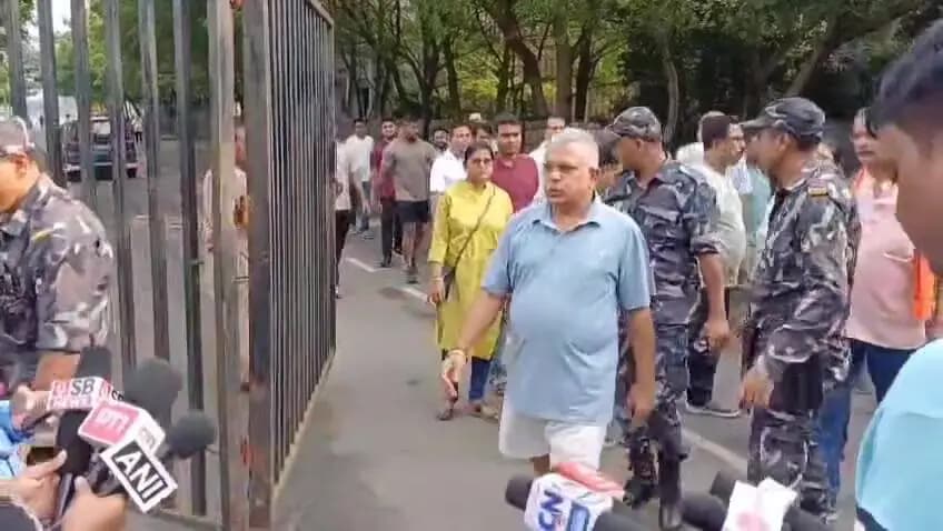 কলকাতা: মুখোমুখি সাংবাদিকদের দিলীপ ঘোষের উদ্দেশ্য ও দলীয় পরিস্থিতি