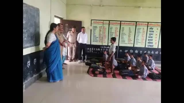 बैकुंठपुर: कोरिया जिले के कलेक्टर-एसपी ने छात्रावास का किया निरीक्षण, अधीक्षक को किया निलंबित