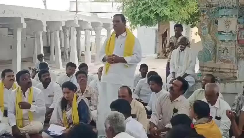 శింగనమల: స్థానిక సంస్థ ఎన్నికల్లో సింగనమల నియోజకవర్గం కేంద్రంలోని టిడిపి జెండా ఎగరవేస్తామని మండల కన్వీనర్ మారుతీ నాయుడు తెలిపారు