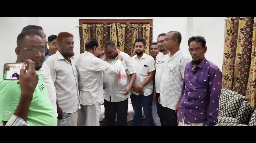 শিলচর: শিলচর পৌর নিগম নির্বাচনে তোপখানা এলাকায় ১৭ নং ওয়ার্ডে BJP প্রার্থীর জনসংযোগ অভিযান