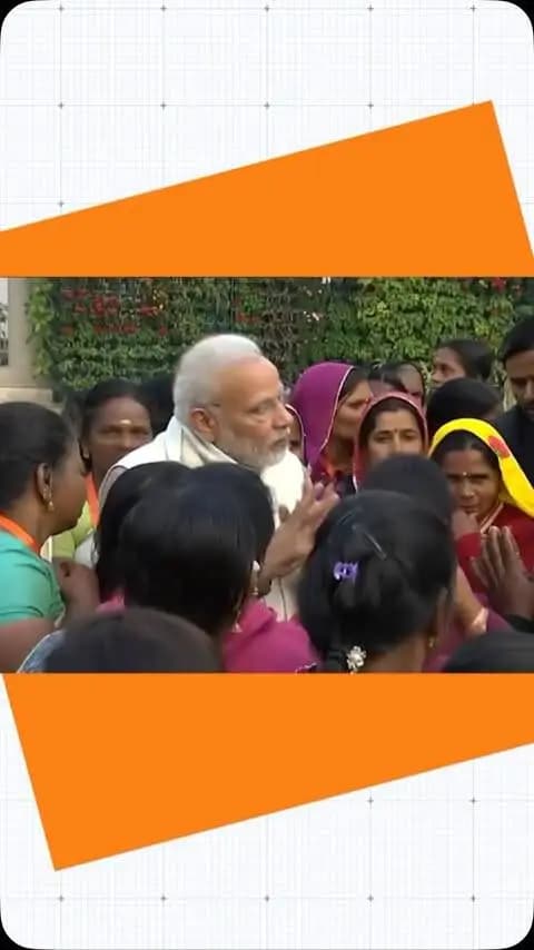 जनसेवा से राष्ट्रसेवा तक प्रधानमंत्री श्री नरेंद्र मोदी जी की 25 वर्षों की अविराम यात्रा एक प्रेरणादायी अध्याय है।
मुख्यमंत्री श्री विष्णु देव साय ने आह्वान किया है कि 17 सितंबर शाम 7 बजे घर-घर ‘आशीर्वाद का दीया’ जलाकर प्रधानमंत्री जी के प्रति स्नेह, शुभकामनाएं और आशीर्वाद प्रदान करें।
#SevaSankalpAbhiyan
#सेवा_संकल्प_अभियान