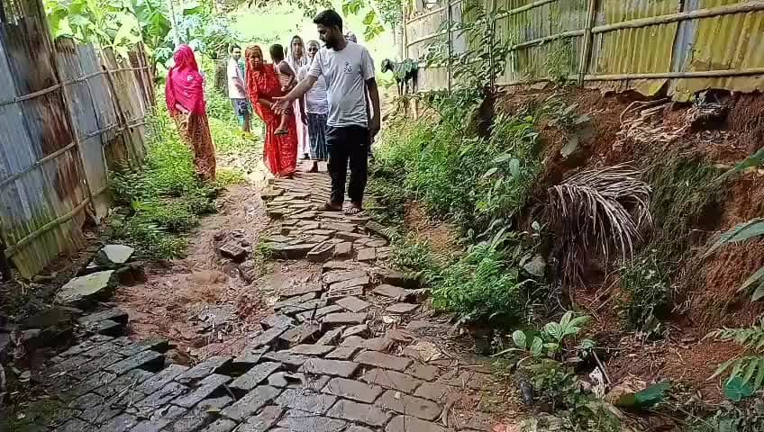 বিশালগড়: বিশ্রামগঞ্জ ননজলা মোর্চা টিলা এলাকার রাস্তা হবে না। কারণ এই টিলার মানুষ সিপিআইএম