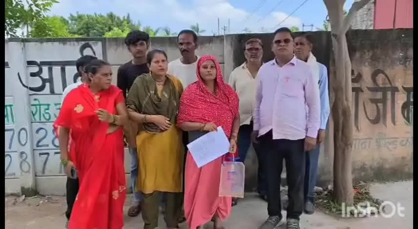 उरई: कोतवाली क्षेत्र के होप हॉस्पिटल में डॉक्टर की लापरवाही से मरीज की हालत बिगड़ी, परिजनों ने सीएमओ से की शिकायत